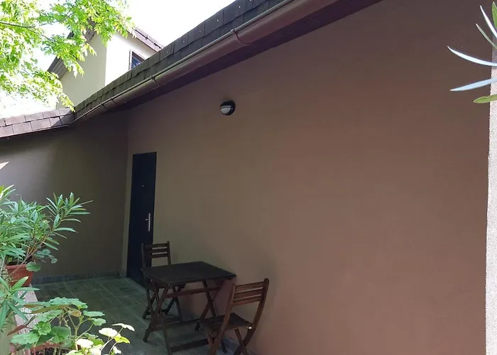 Guest Flirt 酒店 *